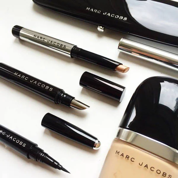 Genialne aplikatory i formulacje. Marc Jacobs wie, co dziewczyny lubią najbardziej