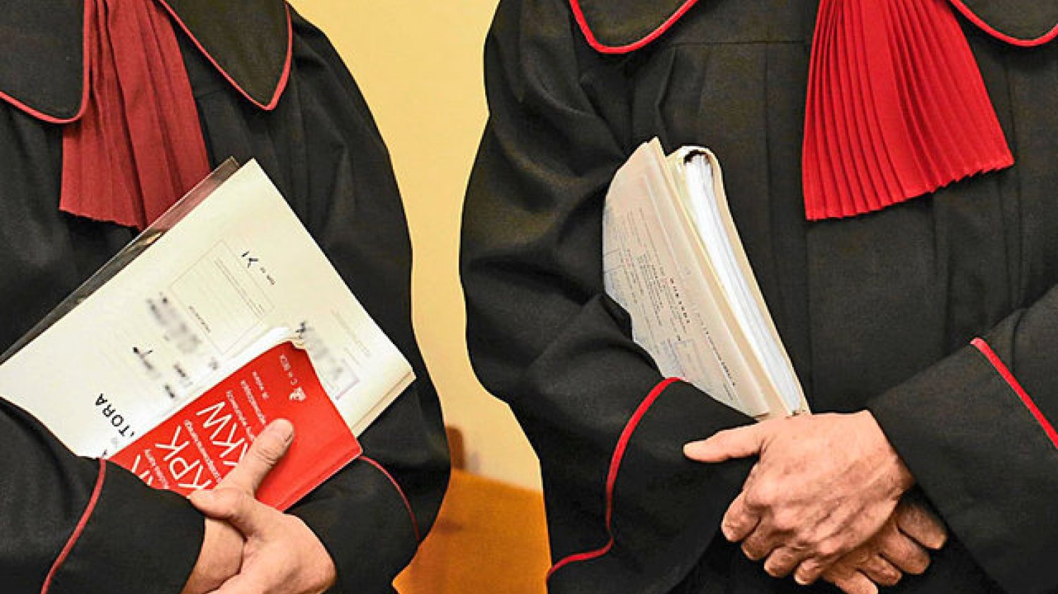 Afera taśmowa PO: Dwie osoby usłyszały zarzuty: Łukasz N. i Konrad L.