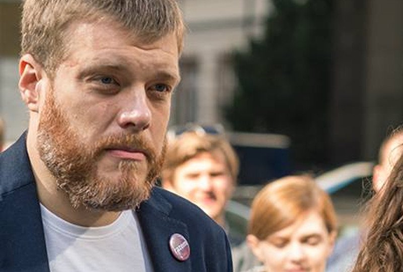 Adrian Zandberg z Partii Razem, przez wielu okrzyknięty zwycięzcą debaty przedwyborczej.