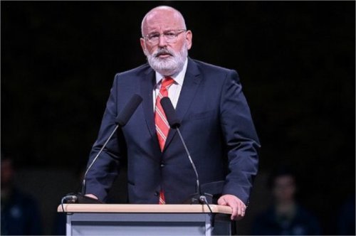 Frans Timmermans, wiceprzewodniczący Komisji Europejskiej, w rozmowie z "Gazetą Wyborczą" upomina PiS i Fidesz.