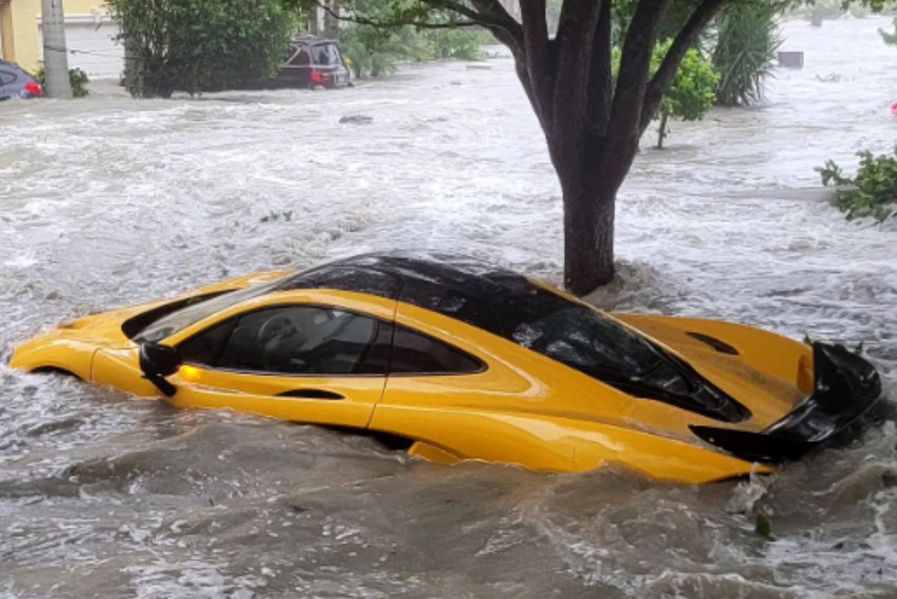 McLaren wart ponad 14 milionów złotych zatopiony przez powódź w USA