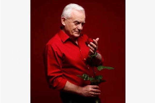 "Przewodniczący z kwiatkiem dla Pań"