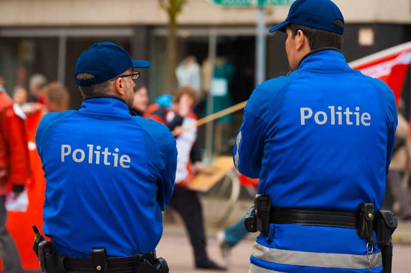 Belgijska policja szukała pedofilów w grobowcach kardynałów w katedrze. Sąd: Przesadzili.