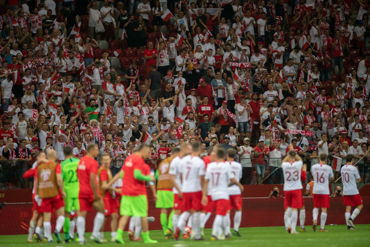 FIFA nałożyła karę na kibiców, którzy z pewnością mieli zamiar pojawić się w listopadzie na PGE Narodowym.
