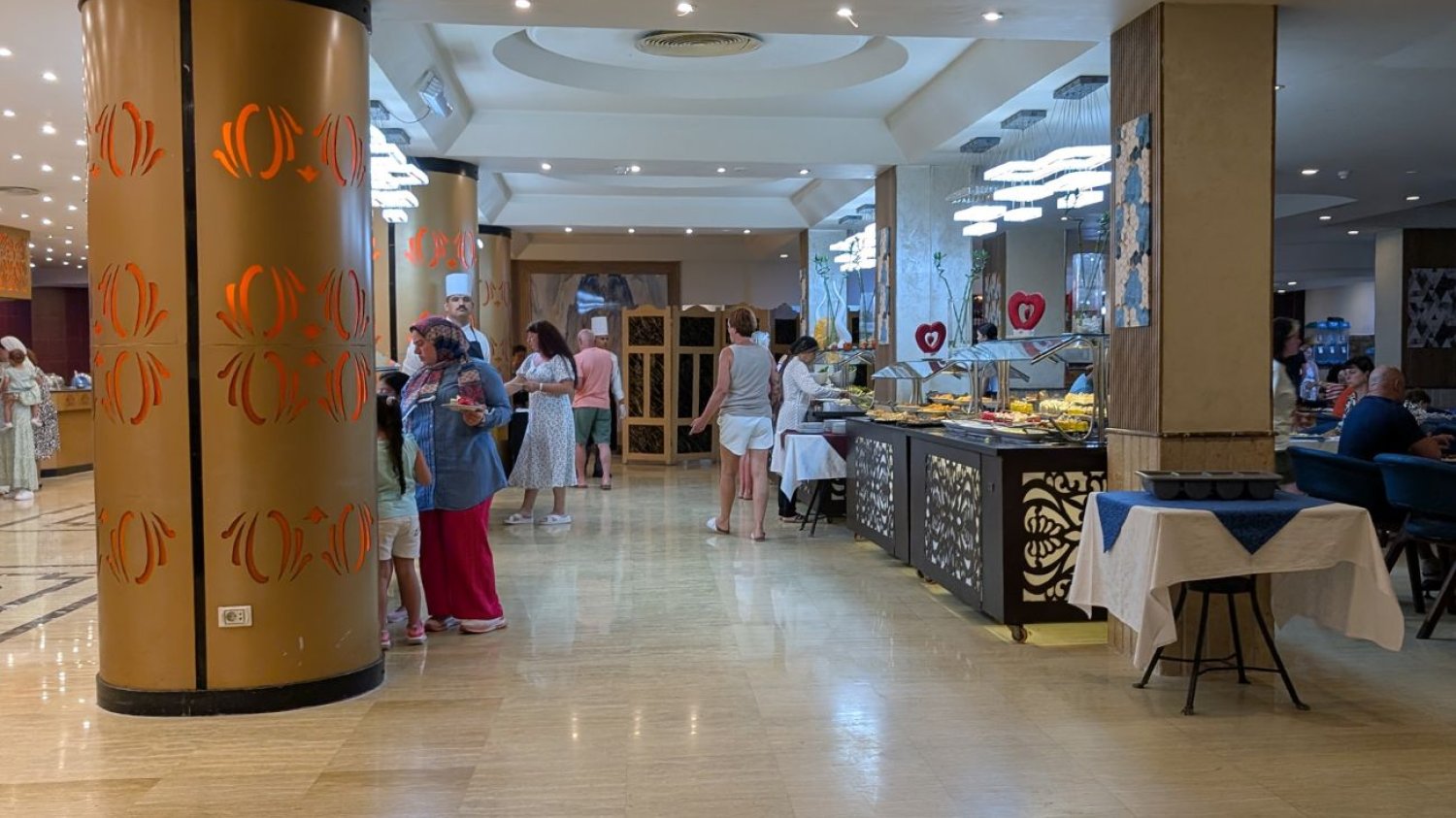 Marnujesz jedzenie na all inclusive, to dopłacasz. Takie zasady wprowadził hotel w Tunezji Hotel w Tunezji kazał dopłacać turystom za marnowanie jedzenia na all inclusive