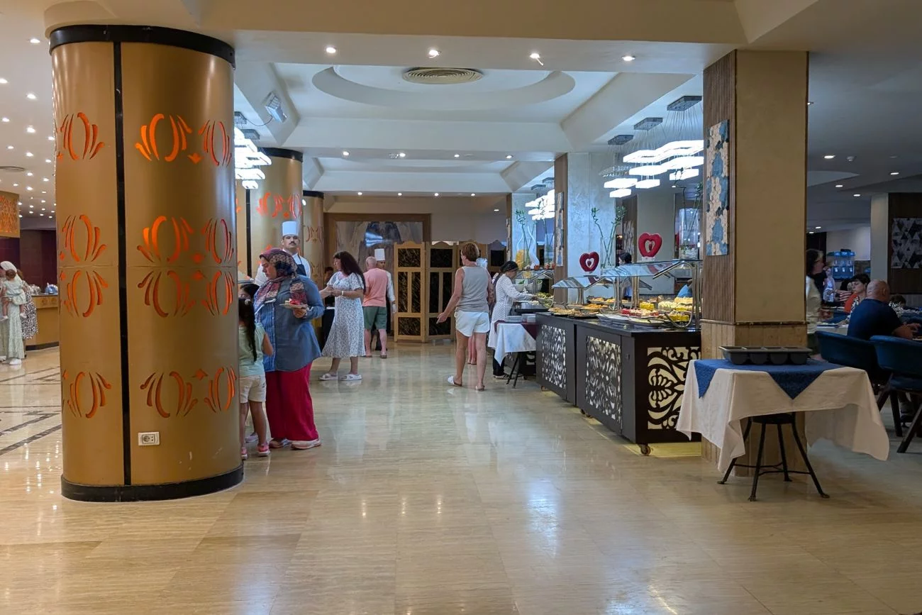Marnujesz jedzenie na all inclusive, to dopłacasz. Takie zasady wprowadził hotel w Tunezji Hotel w Tunezji kazał dopłacać turystom za marnowanie jedzenia na all inclusive