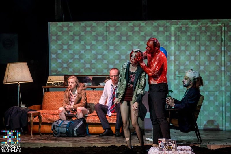 Spektakl "K." w reżyserii Moniki Strzępki