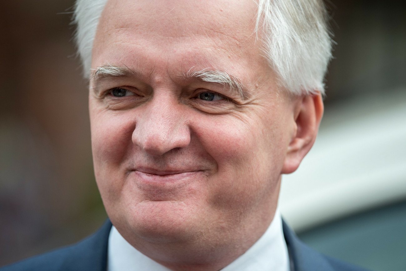 Z nowego sondażu wynika, że wspólny blok Polski 2050, PSL i Porozumienia byłby trzecią siłą w Sejmie.