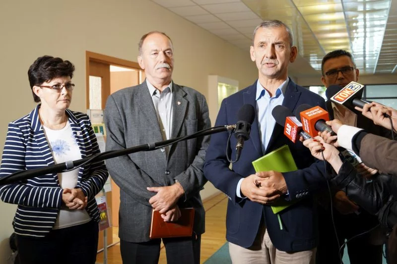 Teresa Misiuk (pierwsza z lewej), zastępczyni Ryszarda Proksy w oświatowej "Solidarności", po wygranej PiS dostała stanowisko kuratora oświaty w Lublinie.