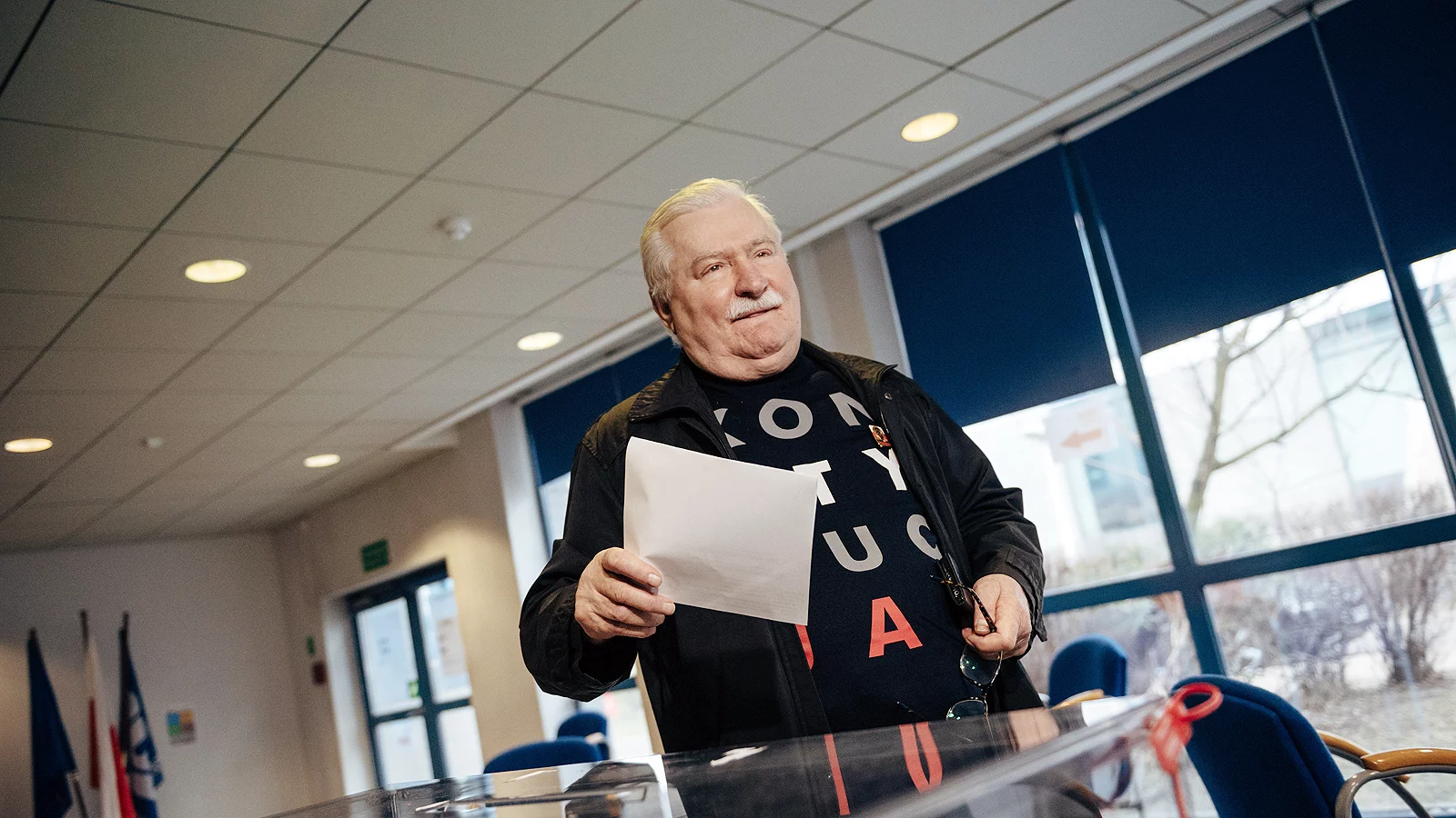 Jak zaciągnąć Polaków do urn wyborczych? Lech Wałęsa ma pewne propozycje.