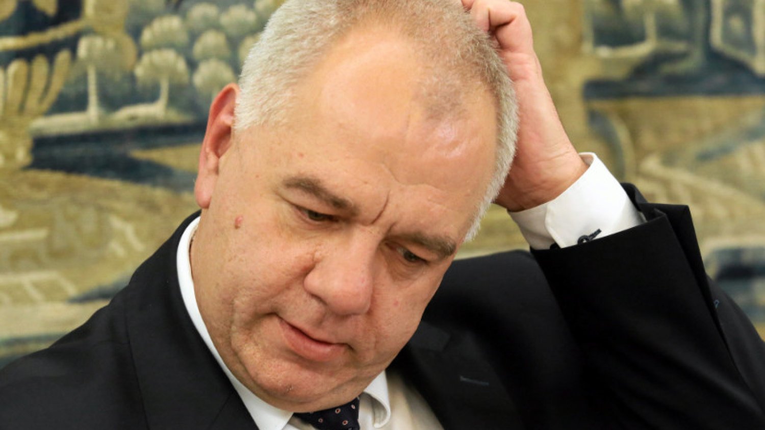 Poseł Jacek Sasin (PiS) marzy o prezydenturze Warszawy. Jego partia postanowiła sprawdzić, jakie ma szanse w wyborach w stolicy.