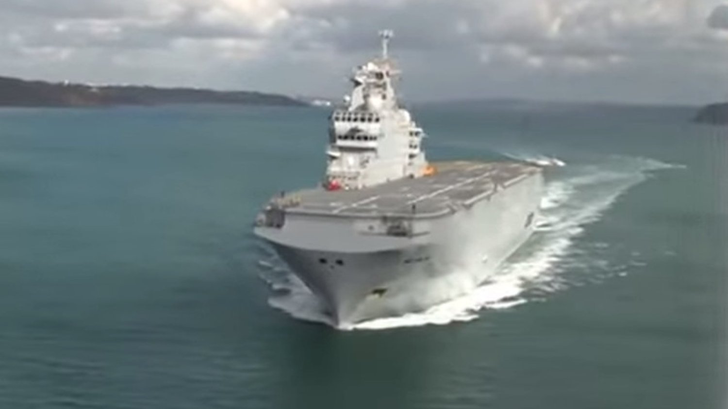 Francja staje na wysokości zadania. Nie dostarczy Rosjanom wojskowego okrętu typu Mistral