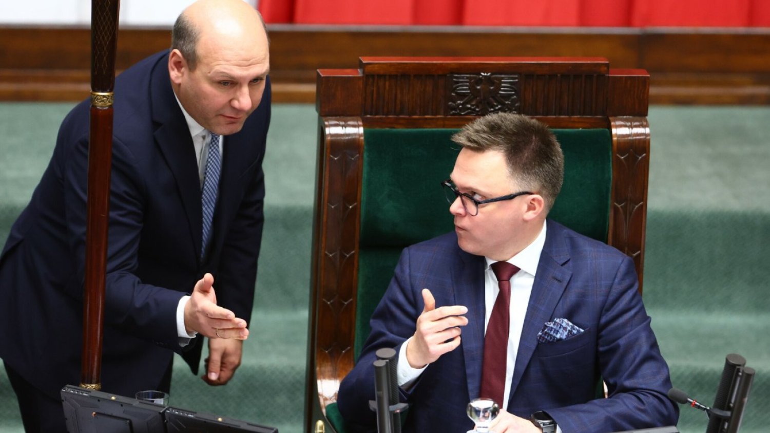 Poseł PiS Szymon Szynkowski vel Sęk i marszałek Sejmu Szymon Hołownia