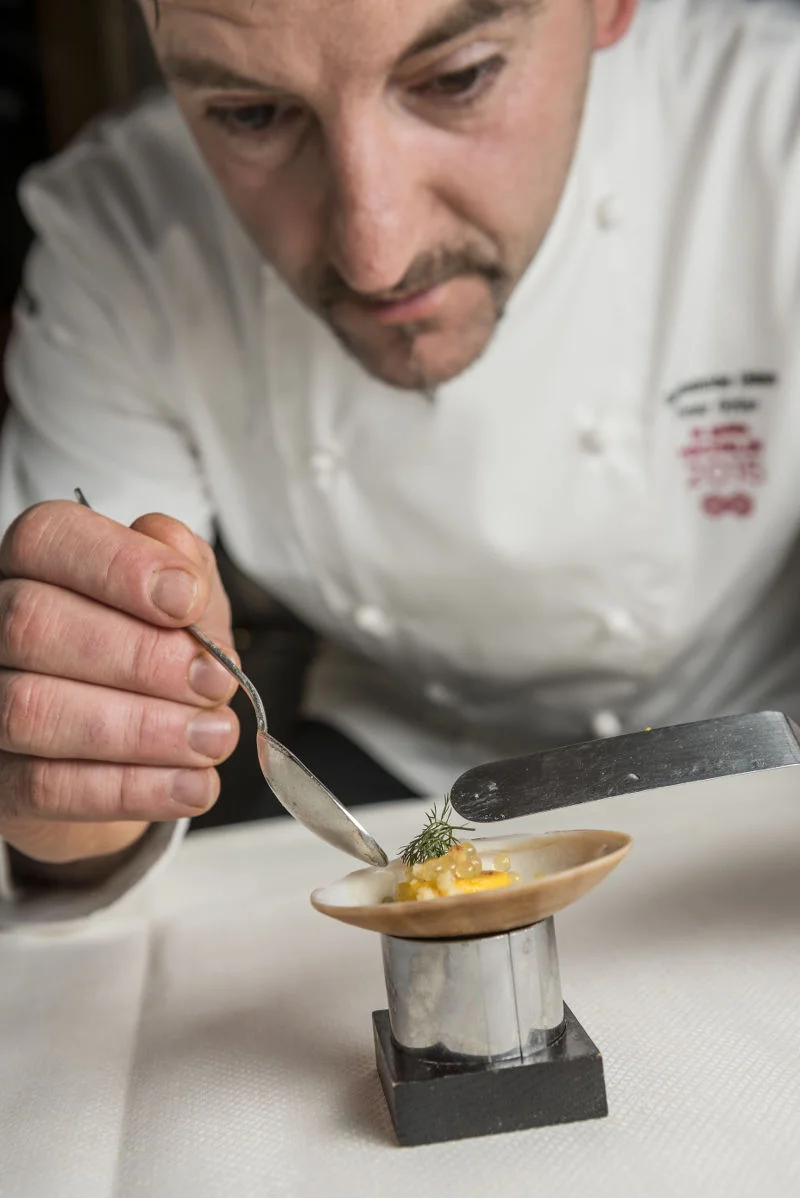 Szef Peter Girtler z restauracji Gourmetstube Einhorn w hotelu Stafler w Mules/Mauls
