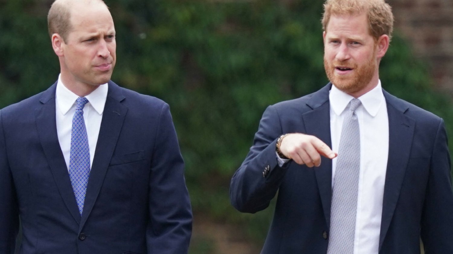 Książę Harry o kulisach szarpaniny z bratem. William miał go zaatakować