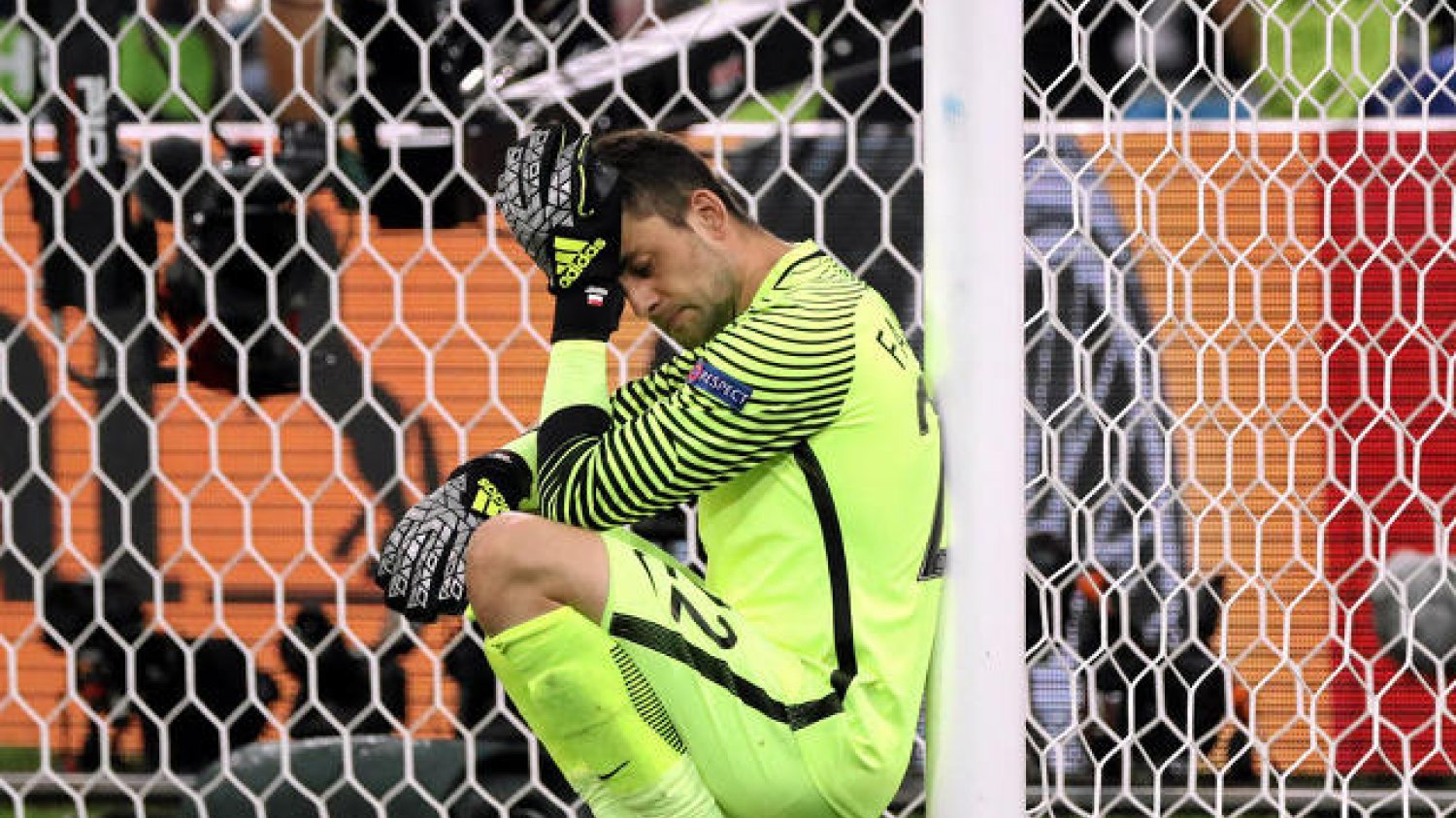 Łukasz Fabiański mocno przeżywa odpadnięcie z Euro.