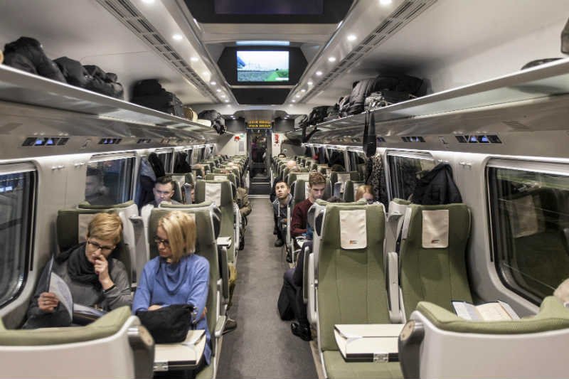 PKP Intercity planuje wprowadzenie "stref ciszy" w Pendolino.