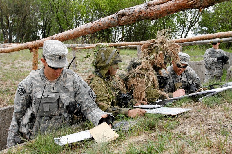 Coraz więcej osób chce by Duda zwołał RBN.