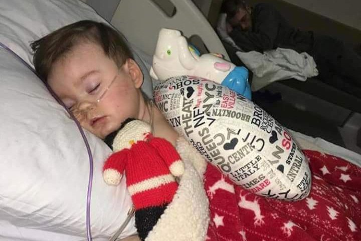 Alfie Evans zmarł w nocy o 3:30 czasu polskiego.