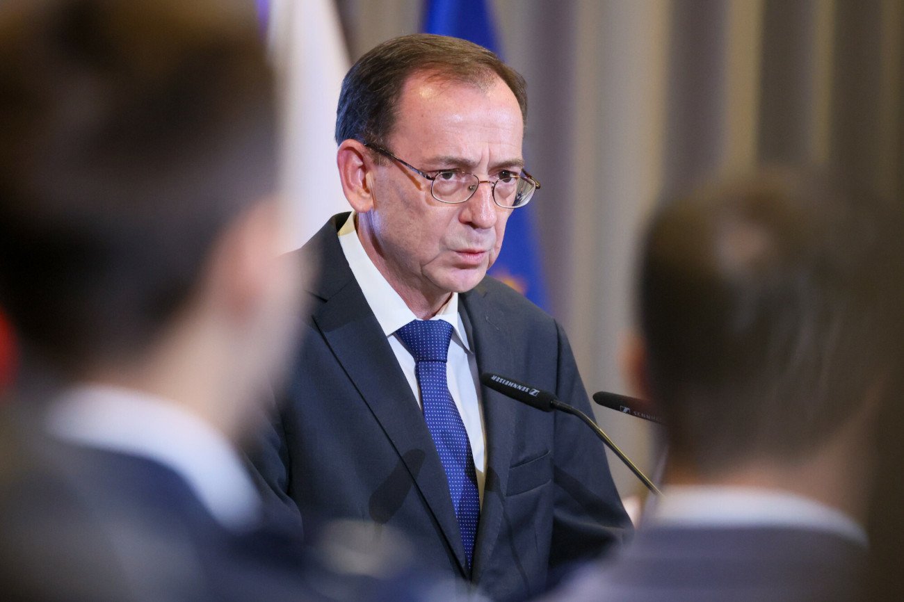 Szef MSWiA Mariusz Kamiński spotkał się ze służbami w sprawie wyborów