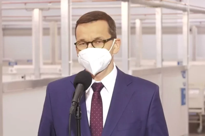 Mateusz Morawiecki na konferencji prasowej w szpitalu w Pyrzowicach przyznał, że najtrudniejszy czas w trakcie pandemii koronawirusa "jest jeszcze przed nami".