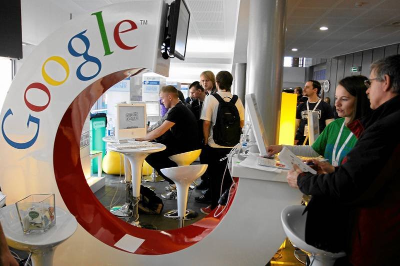Google ma coraz więcej użytkowników, rośnie też liczba informacji, które od nich zdobywa