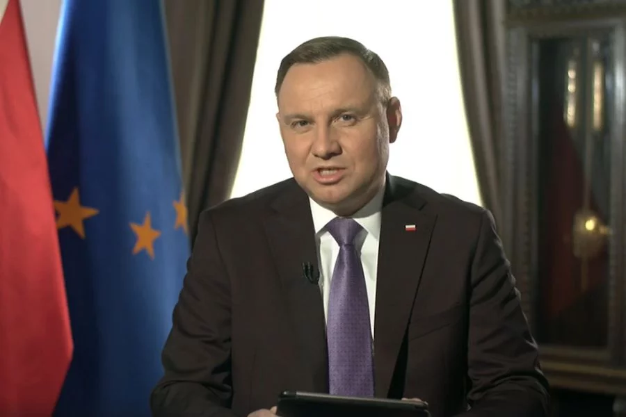 Andrzej Duda tłumaczył sens słów swojego rapu w #Hot16Challenge2