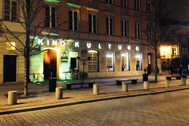 W Kinie Kultura w Warszawie można obejrzeć film za 12 złotych w ofercie "Tanie poniedziałki".