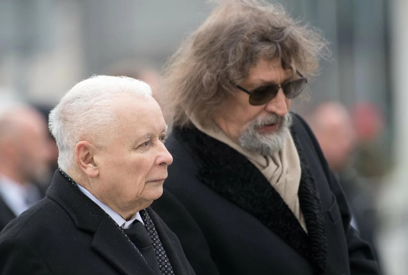 Kuzyn Kaczyńskiego dorobił się w TVP. Tyle płacił mu Jacek Kurski.