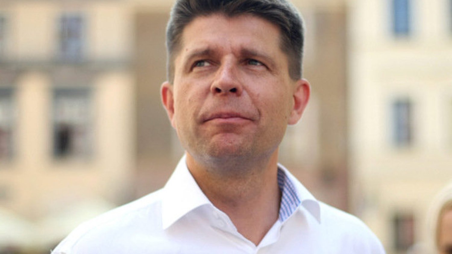 Nowoczesna wyprzedza Kukiza, który traci 6 punktów procentowych.