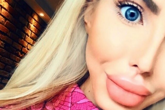 Joanna Przetakiewicz skrytykowała wygląd Anelli, znanej jako "polska lalka Barbie".