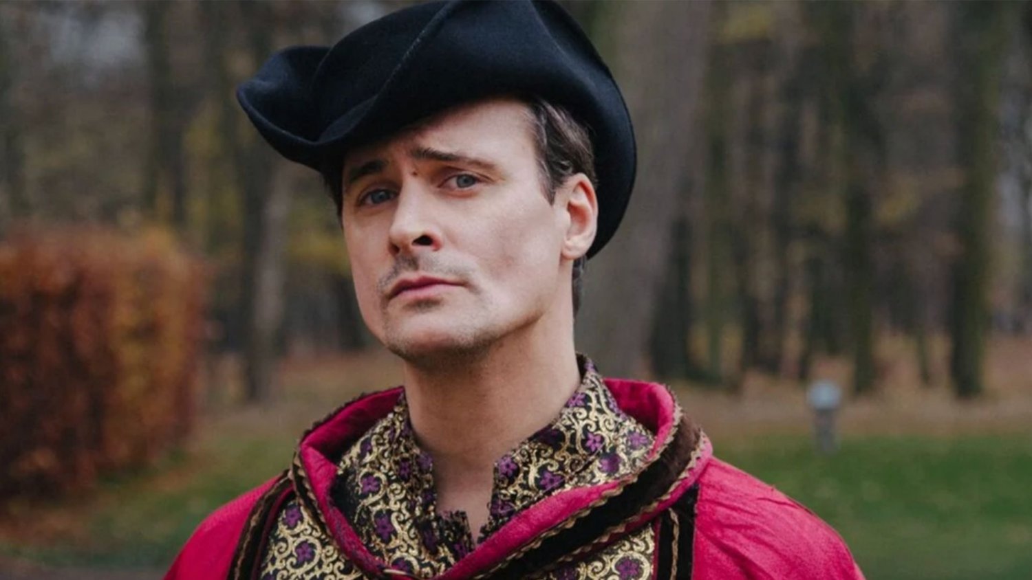 Księcia z bajki się zachciało? Kopciuszek spotyka chama i ma dość "końskich zalotów"