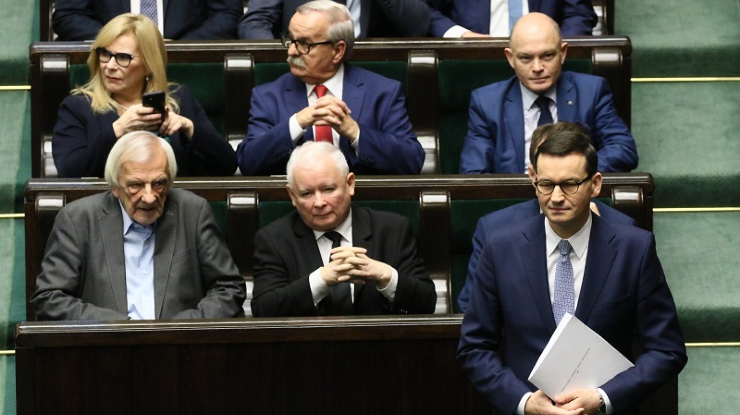 Posłowie Koalicji Obywatelskiej zagłosowali za wotum zaufania dla rządu Mateusza Morawieckiego. To efekt problemów z kartami do głosowania.