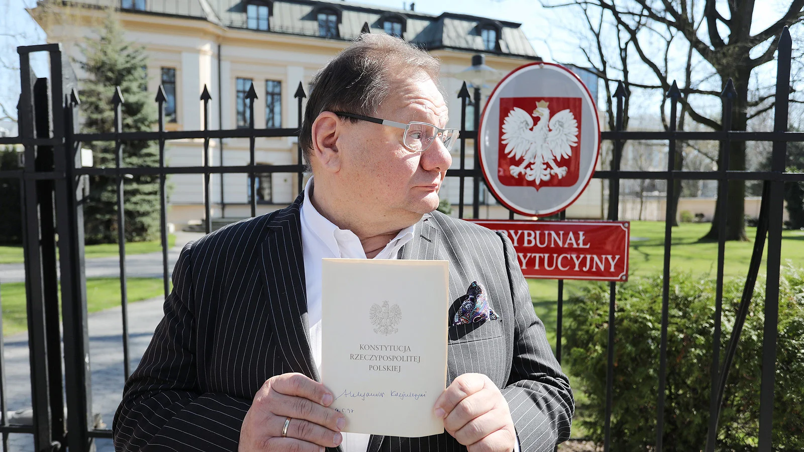 W rozmowie z naTemat.pl Ryszard Kalisz wyznaje, że nie rozumie ludzi lewicy, którzy współpracują z PiS i obozem "dobrej zmiany". Zdradza też, czy zgodzi się być kandydatem lewicy na prezydenta Warszawy.