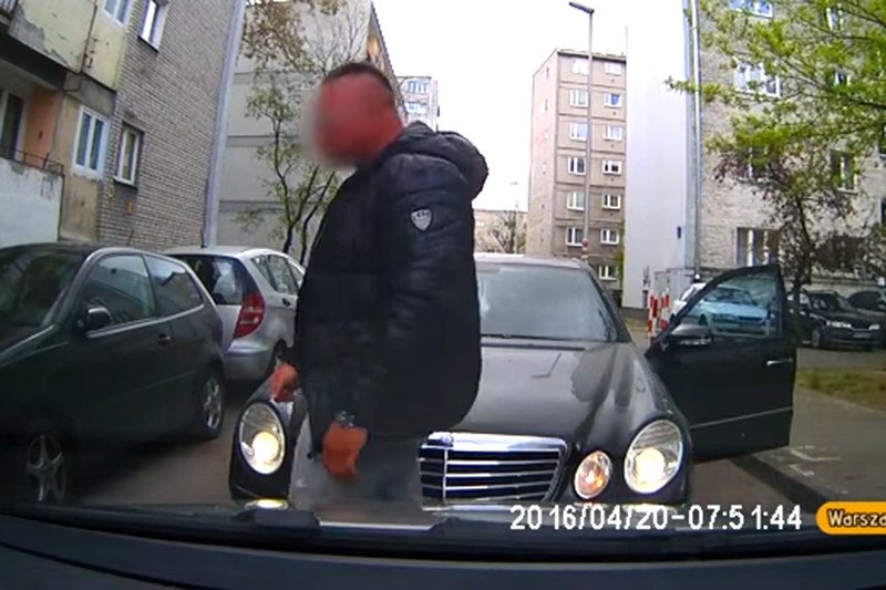 Chcą pokazać chamstwo w "Warszafce". Pierwszy filmik pokazuje, że będą mieli co robić