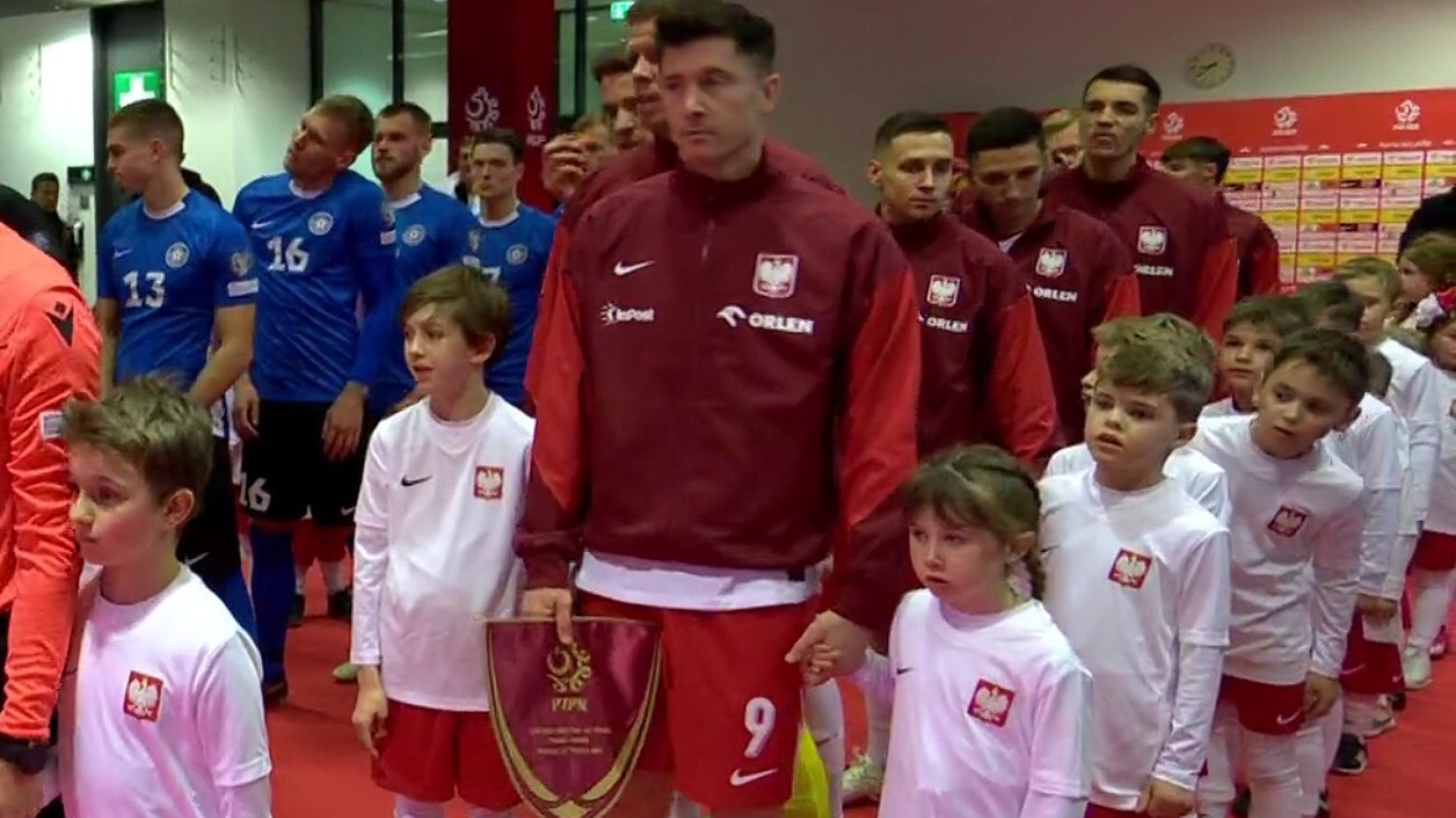 Klara Lewandowska wyprowadziła tatę na boisko