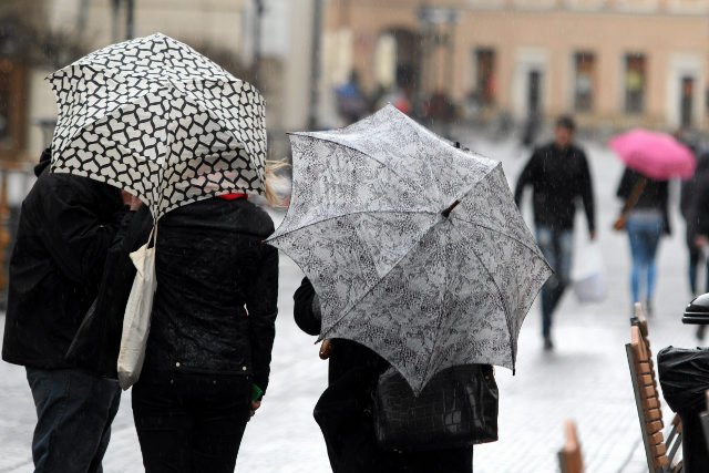 Prognozy pogody na majówkę nie zachęcają do wyjazdów na łono natury.