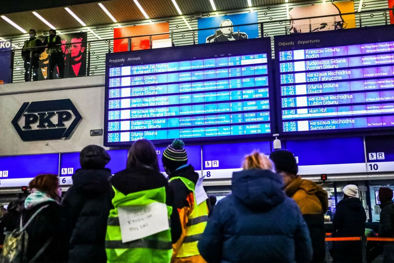 Uchodźcy na  Dworcu Centralnym w Warszawie.