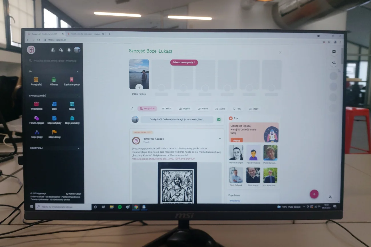 Przez tydzień podglądałem, jak działa Facebook dla katolików. Nie ma tam nalotu trolli, z czym zmagała się choćby Albicla.