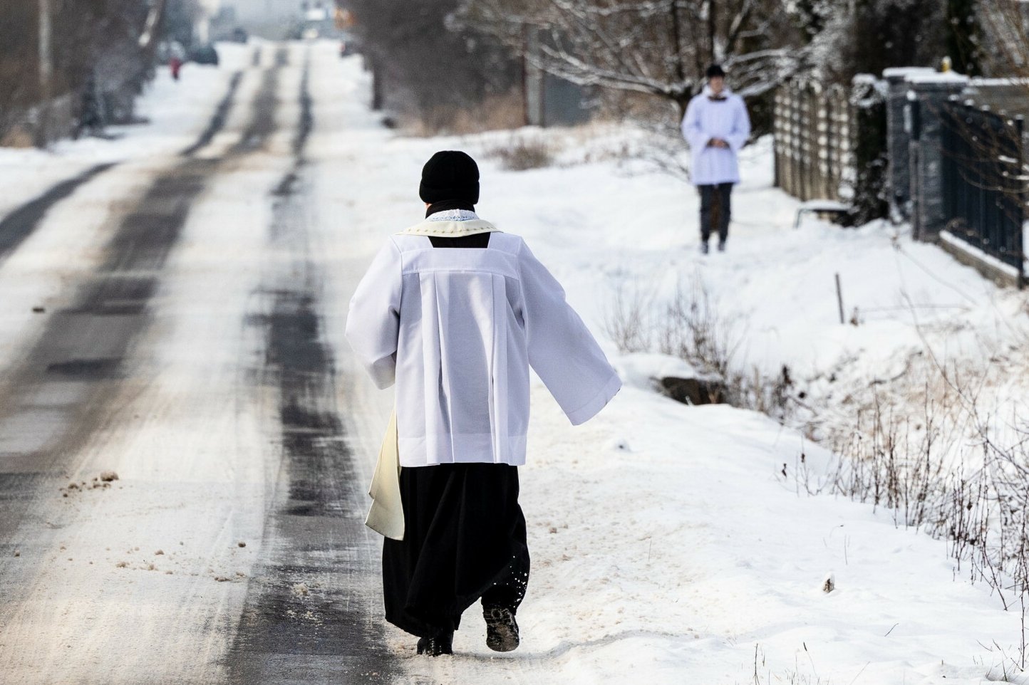 "Podczas kolędy zbieram baty za PiS". Duchowni się skarżą.