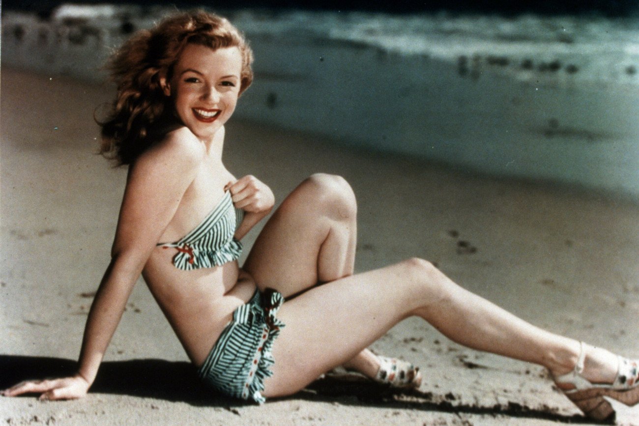 Marilyn Monroe w kostiumie kąpielowym w 1947 roku.