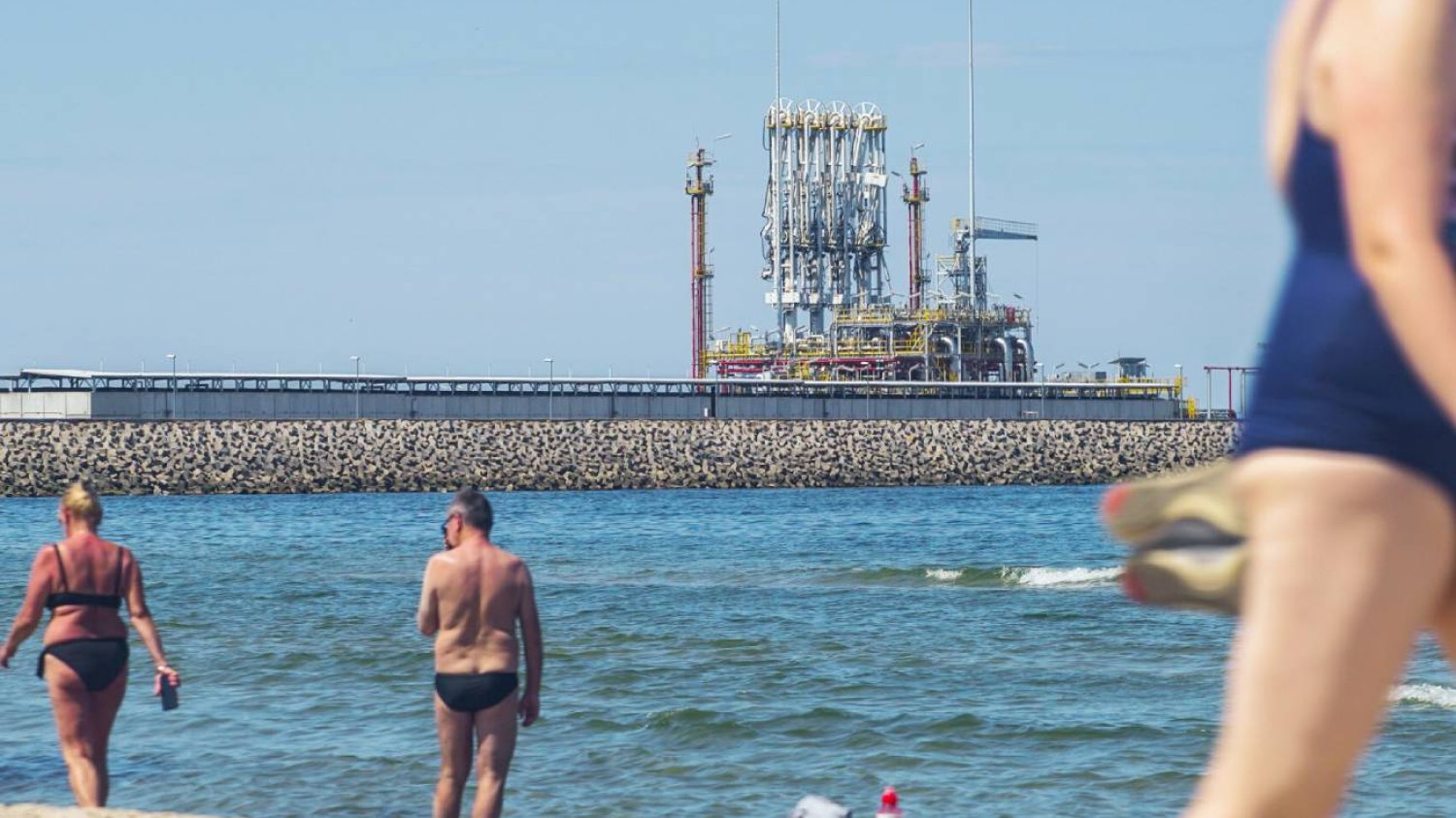 Terminal LNG im. Prezydenta Lecha Kaczyńskiego w Świnoujściu oczekujący na podłączenie do gazociągu Baltic Pipe.