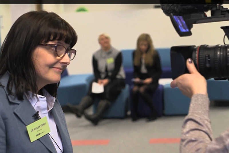 BBC prowadzi szkolenia medialne dla ekspertek, by zwiększyć ich obecność na antenie.