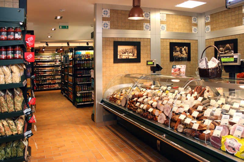 Alma w Konstancinie-Jeziornie ma swoją siedzibę w centrum Stara Papiernia