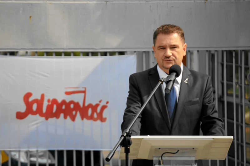 W hotelu "Bałtyk" zatrudnia się ludzi na umowach śmieciowych i Piotr Duda o tym wie - mówi były dyrektor hotelu.