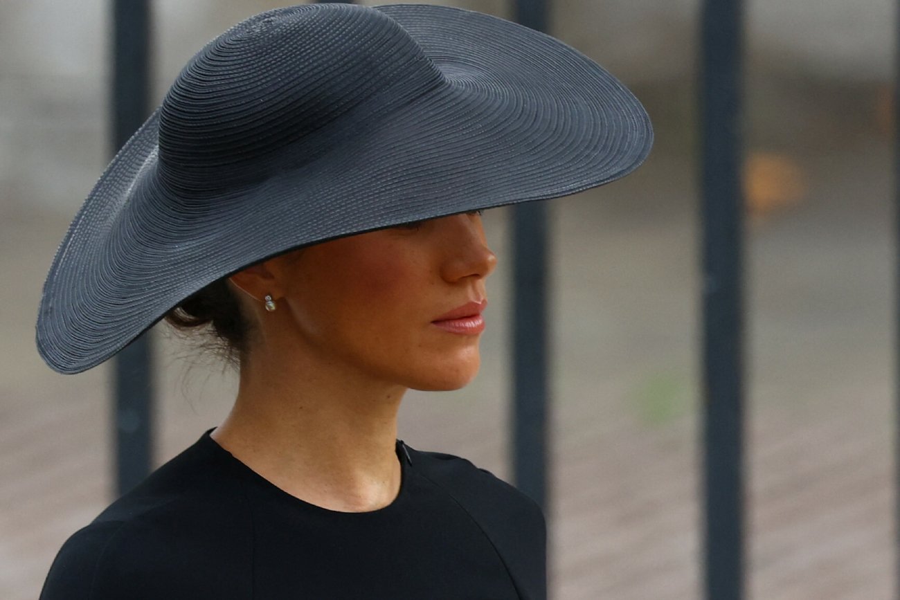 Meghan Markle i Książę Harry na pogrzebie królowej Elżbiety