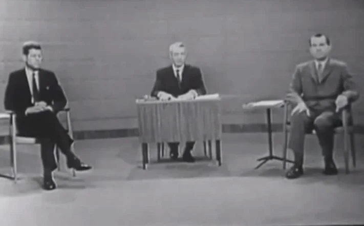 Zrzut ze słynnej debaty między Nixonem a Kennedy'm.