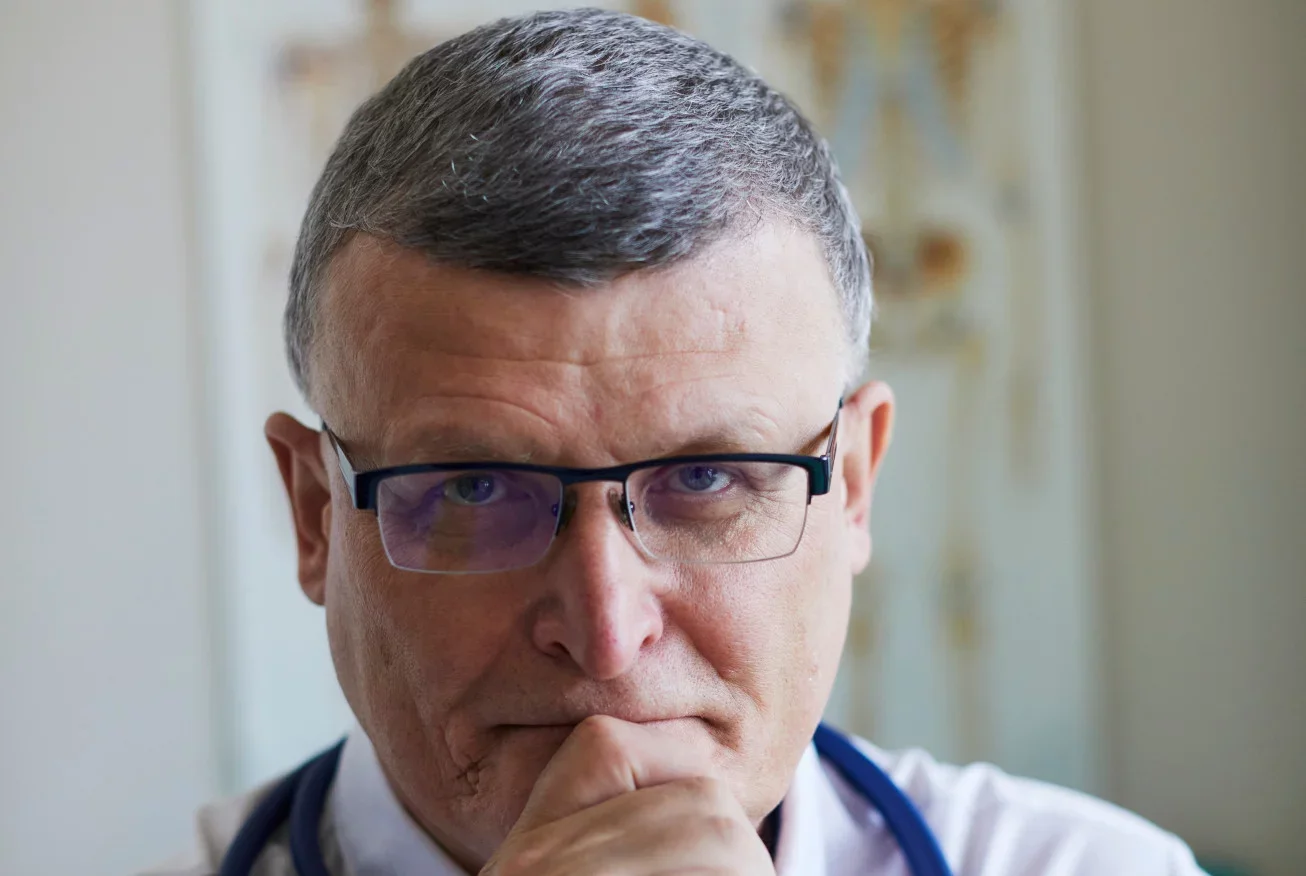 Paweł Grzesiowski podczas rozmowy z RMF FM przyznał, że jego zdaniem osoby niezaszczepione przeciw covid-19 "będą umierać podczas czwartej fali pandemii".