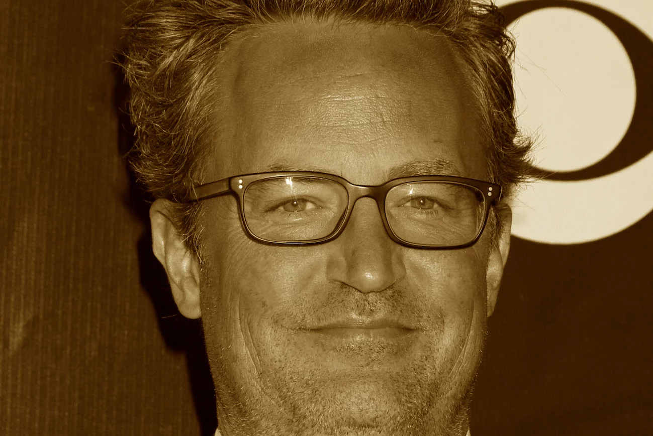 Matthew Perry nie żyje. Gwiazdor serialu "Przyjaciele" miał 54 lata. Matthew Perry nie żyje. Gwiazdor serialu "Przyjaciele" miał 54 lata.