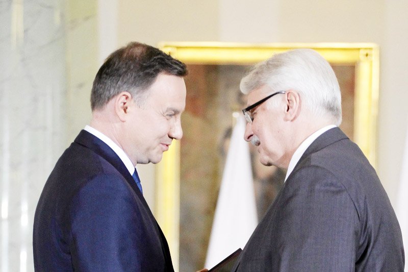 Po słowach szefa polskiej dyplomacji o braku spotkania Andrzeja Dudy z Barackiem Obamą drzwi Białego Domu mogą na długo być zamknięte dla Polaków.